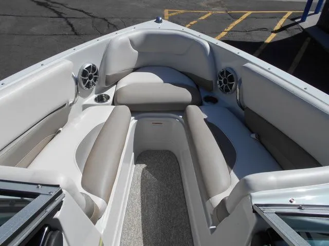 Slide: The Image of Crownline Boats 205 SS 2019 - 6