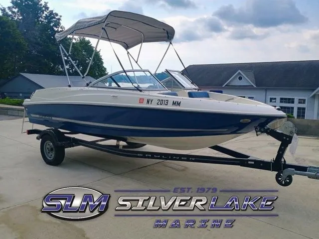 The Image of Bayliner 175 Bowrider 2016 - 1