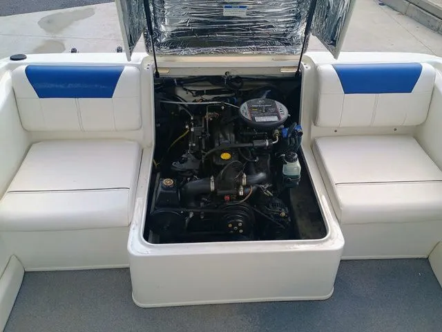 Slide: The Image of Bayliner 175 Bowrider 2016 - 11