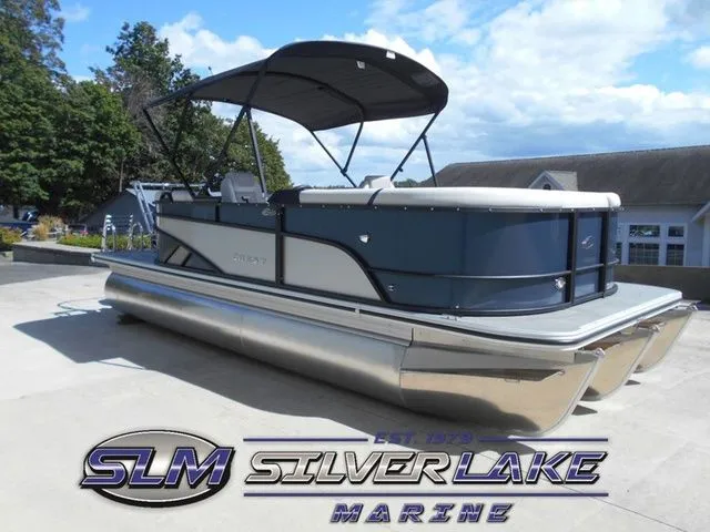 The Image of Crest Conquest 210 SLC 2026 - 1