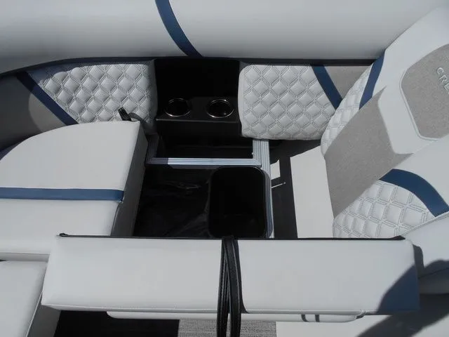 Slide: The Image of Crest Conquest 210 SLC 2026 - 12