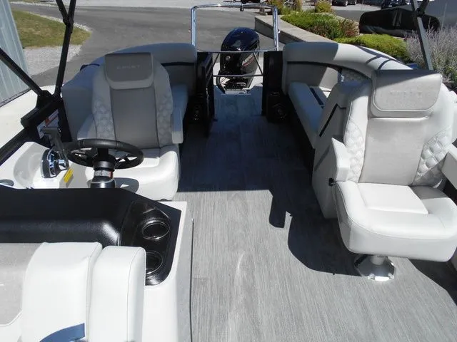 Slide: The Image of Crest Conquest 210 SLC 2026 - 13