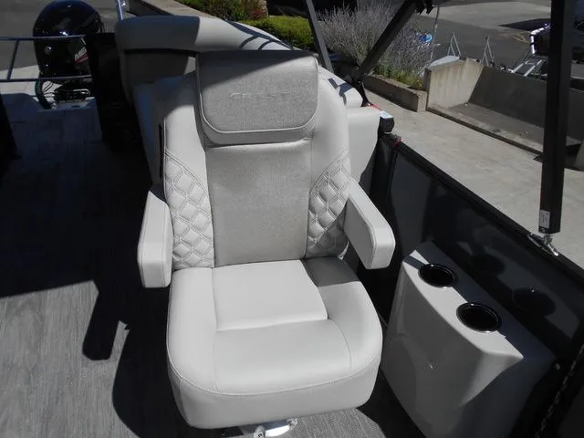 Slide: The Image of Crest Conquest 210 SLC 2026 - 14