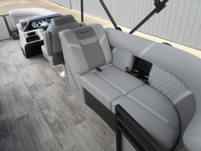 Slide: The Image of Crest Conquest 230 SLC 2026 - 8