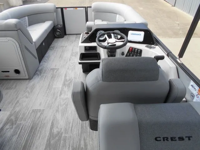 Slide: The Image of Crest Conquest 230 SLC 2026 - 9