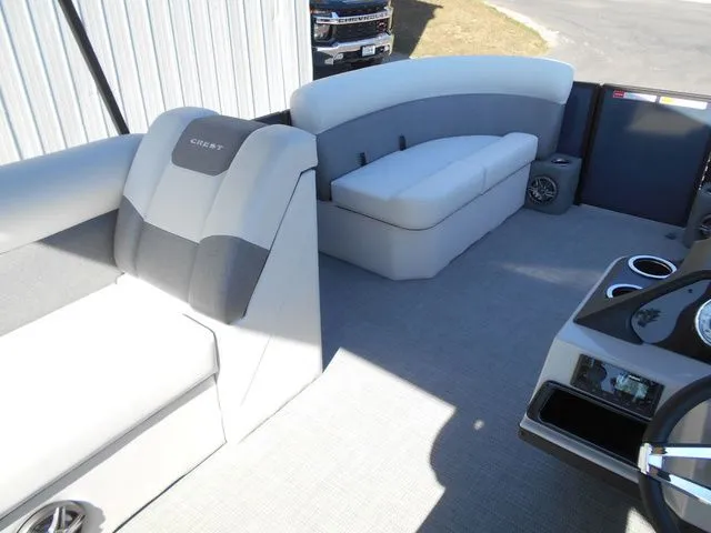 Slide: The Image of Crest Conquest SE 200 Cruise 2026 - 11