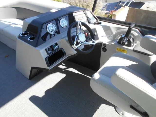 Slide: The Image of Crest Conquest SE 200 Cruise 2026 - 12