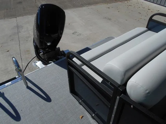 Slide: The Image of Crest Conquest SE 200 Cruise 2026 - 18