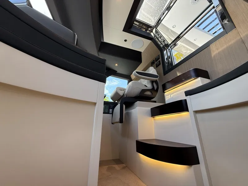 Slide: The Image of Azimut Magellano 25M 2026 - 54