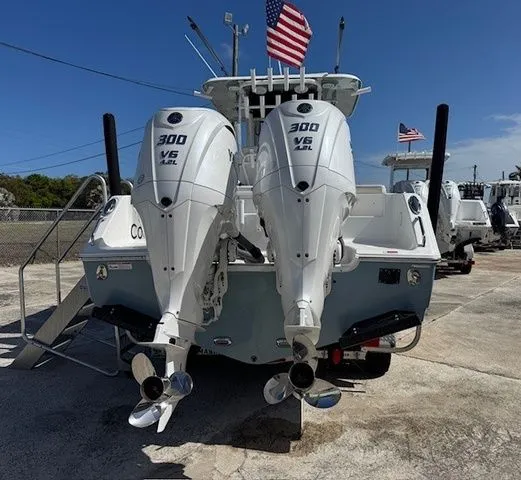Slide: The Image of Sea Hunt Gamefish 30 Coffin Box 2022 - 95