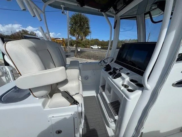 Slide: The Image of Sea Hunt Gamefish 30 Coffin Box 2022 - 99