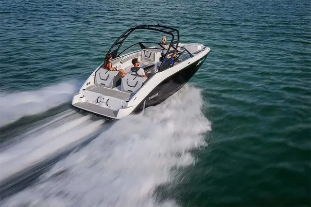 Slide: The Image of Yamaha AR220 2025 - 6