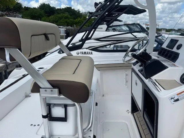 Slide: The Image of Yamaha 190 FSH Sport 2025 - 53