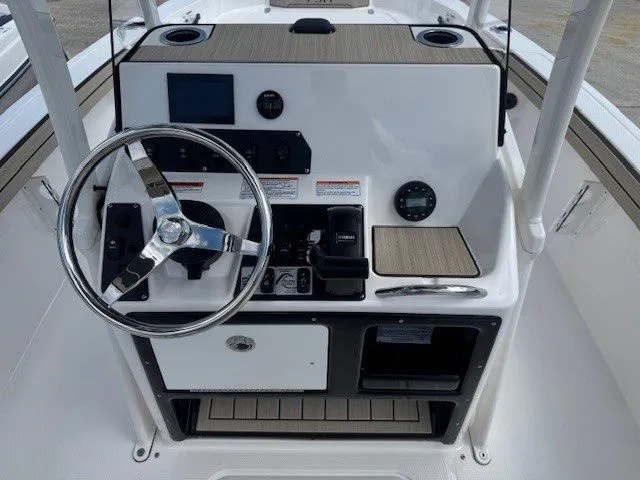 Slide: The Image of Yamaha 190 FSH Sport 2025 - 6