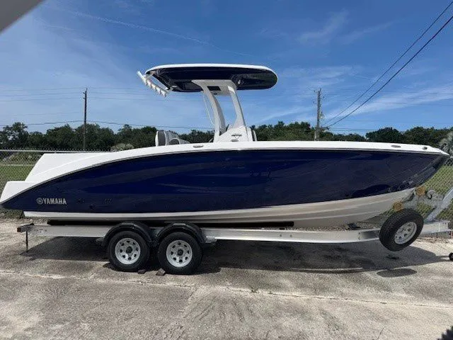 Slide: The Image of Yamaha 255 FSH Sport E 2025 - 42