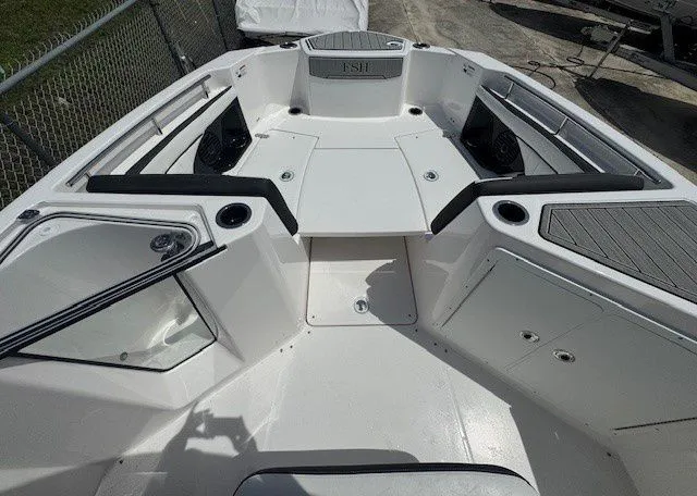 Slide: The Image of Yamaha 255 FSH Sport E 2025 - 99