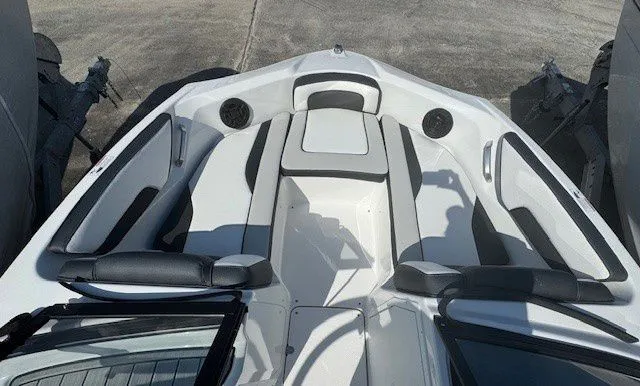 Slide: The Image of Yamaha AR195 2025 - 17