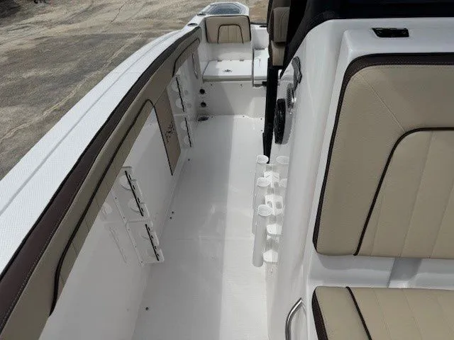 Slide: The Image of Yamaha 255 FSH Sport E 2025 - 25