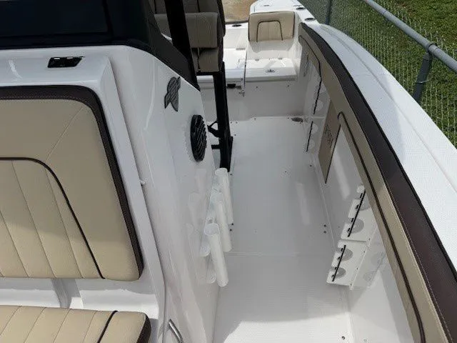 Slide: The Image of Yamaha 255 FSH Sport E 2025 - 26