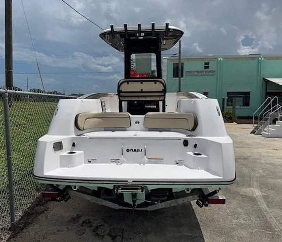 Slide: The Image of Yamaha 255 FSH Sport E 2025 - 28