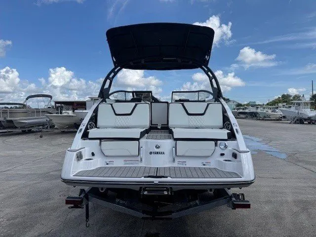 Slide: The Image of Yamaha 252SE 2025 - 29