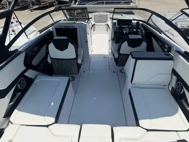 Slide: The Image of Yamaha 252SE 2025 - 40