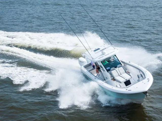 Slide: The Image of Everglades 375 Center Console 2026 - 13