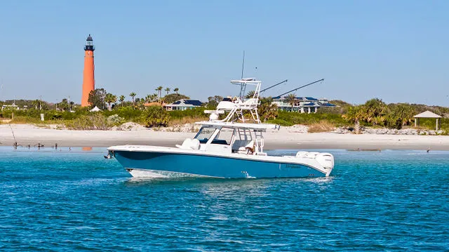 Slide: The Image of Everglades 375 Center Console 2026 - 6