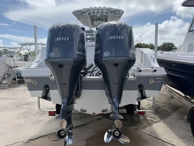 Slide: The Image of NauticStar 28 XS 2021 - 3