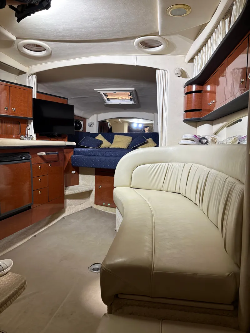 Slide: The Image of Sea Ray 300 Sundancer 2003 - 11