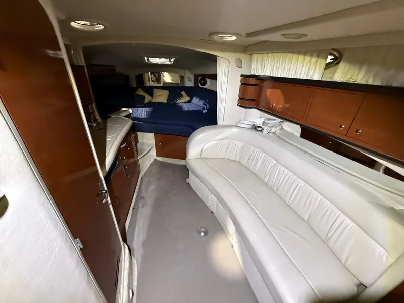 Slide: The Image of Sea Ray 300 Sundancer 2003 - 21