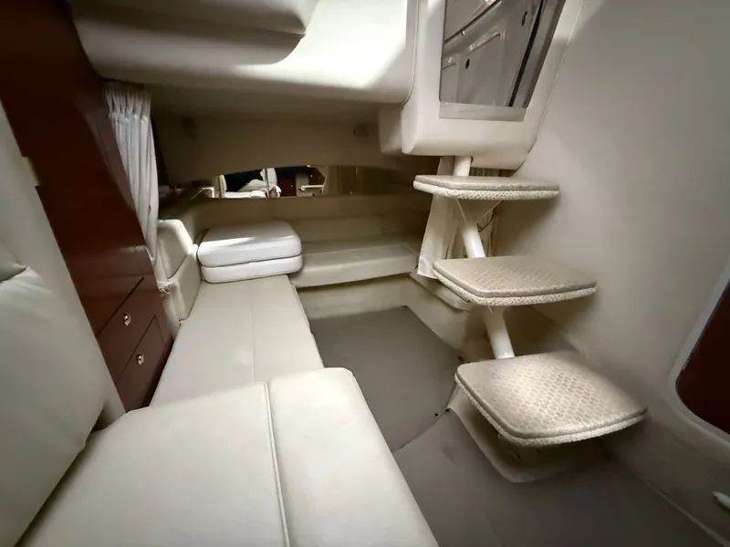 Slide: The Image of Sea Ray 300 Sundancer 2003 - 24