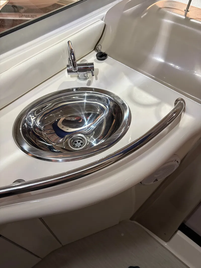 Slide: The Image of Sea Ray 300 Sundancer 2003 - 7