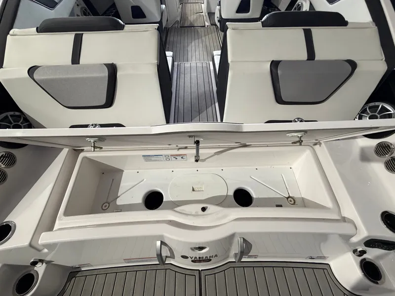 Slide: The Image of Yamaha 220 SD 2023 - 20