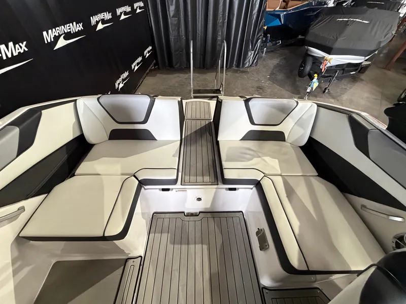 Slide: The Image of Yamaha 220 SD 2023 - 24