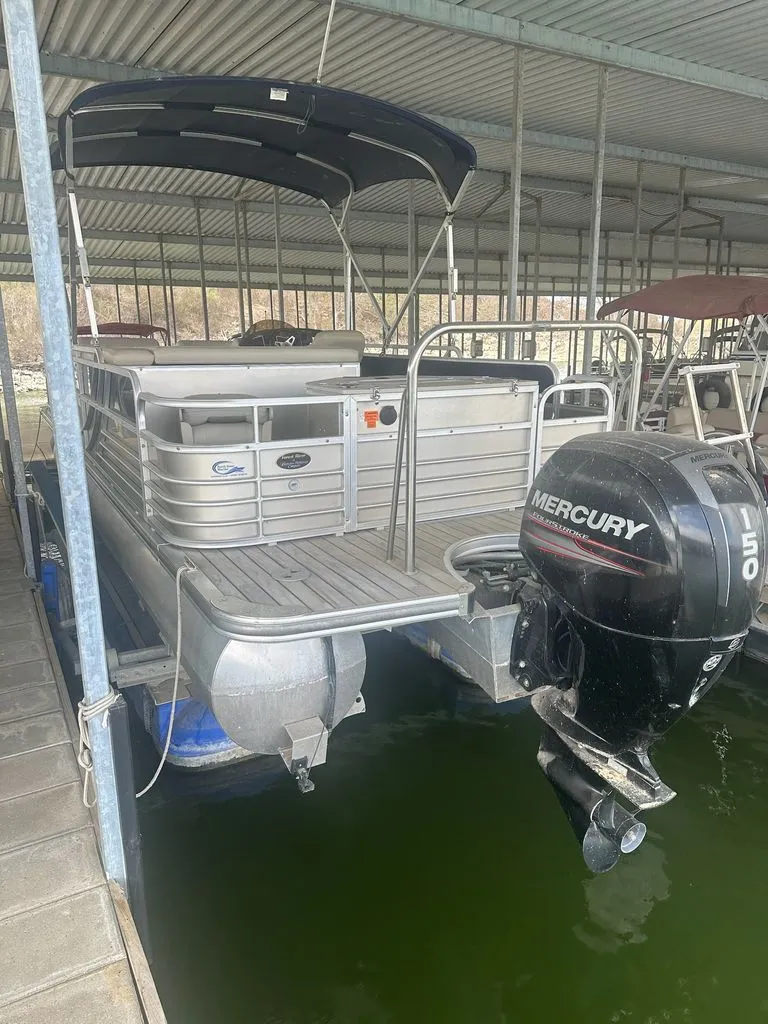 Slide: The Image of South Bay 524FCR 2015 - 13