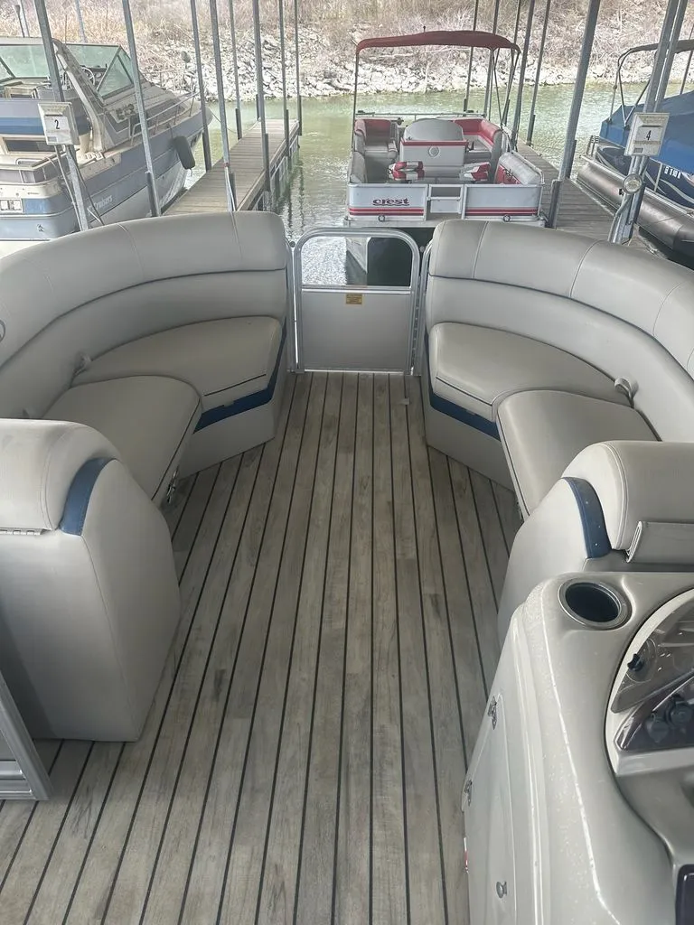 Slide: The Image of South Bay 524FCR 2015 - 6