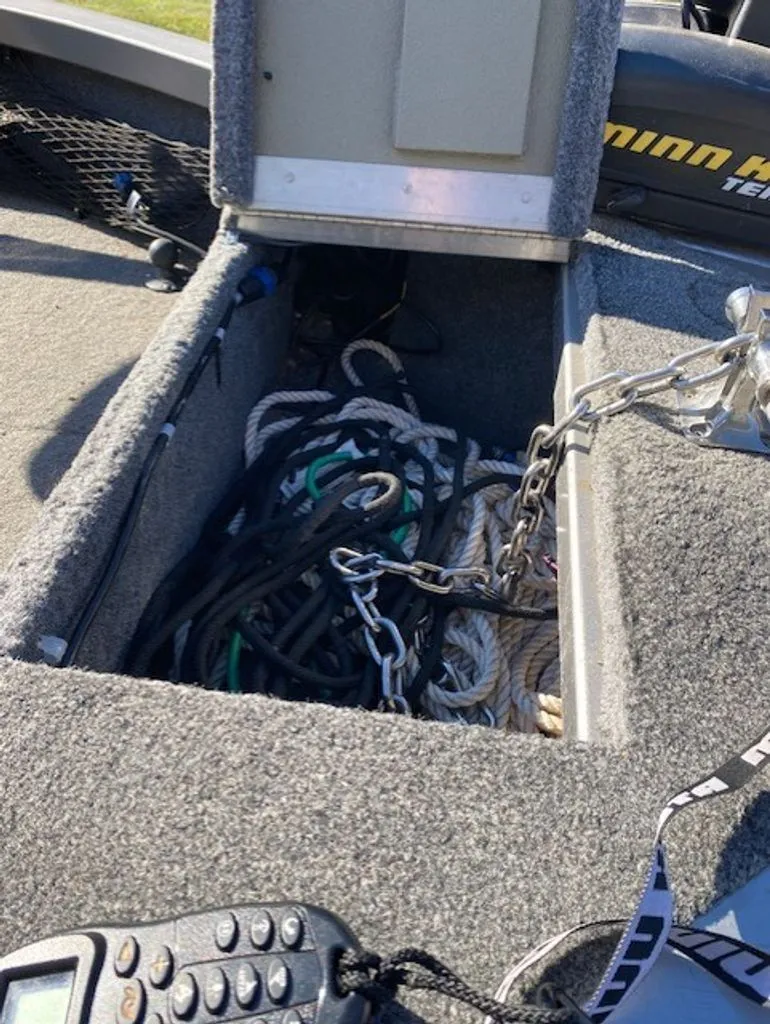 Slide: The Image of Crestliner 1650 Fish Hawk 2013 - 13