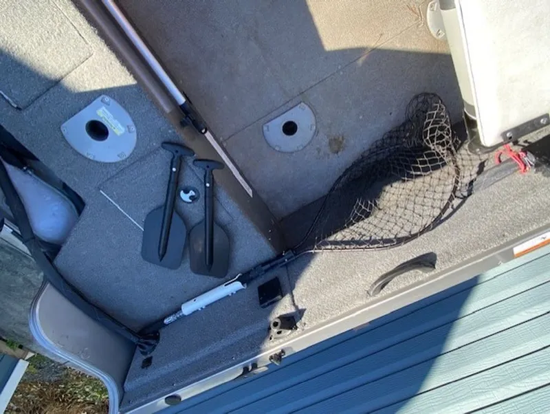 Slide: The Image of Crestliner 1650 Fish Hawk 2013 - 17