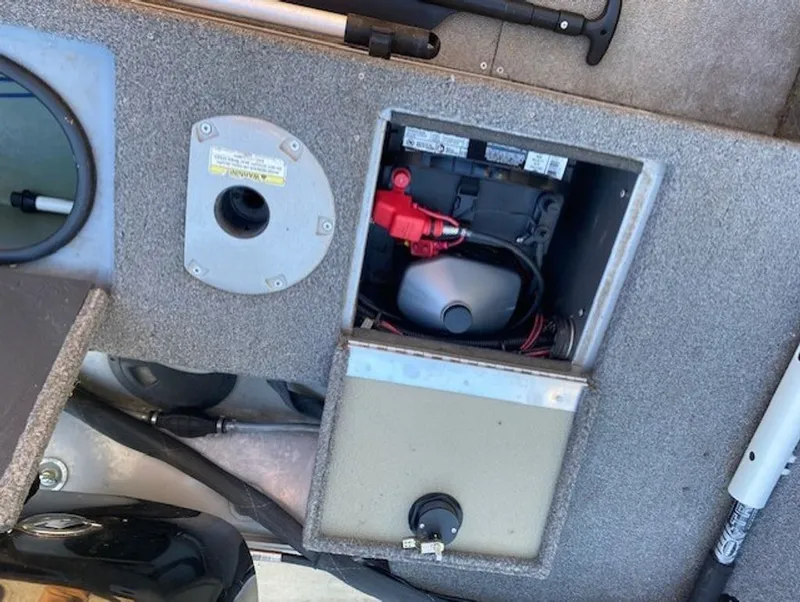 Slide: The Image of Crestliner 1650 Fish Hawk 2013 - 18