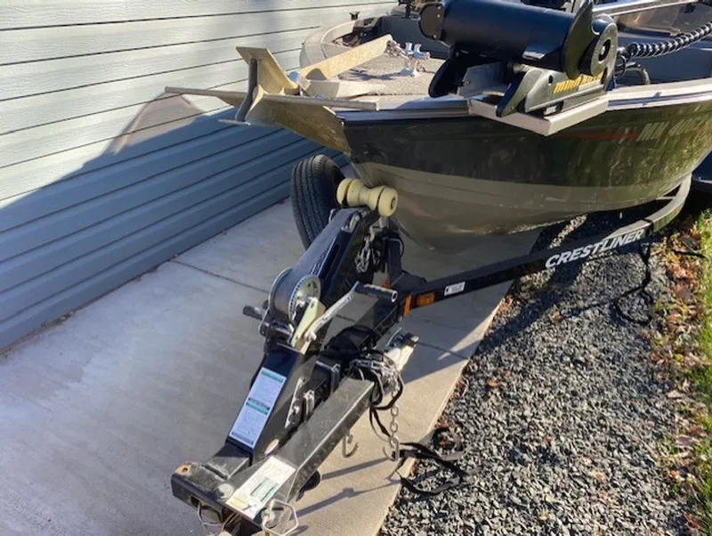 Slide: The Image of Crestliner 1650 Fish Hawk 2013 - 23