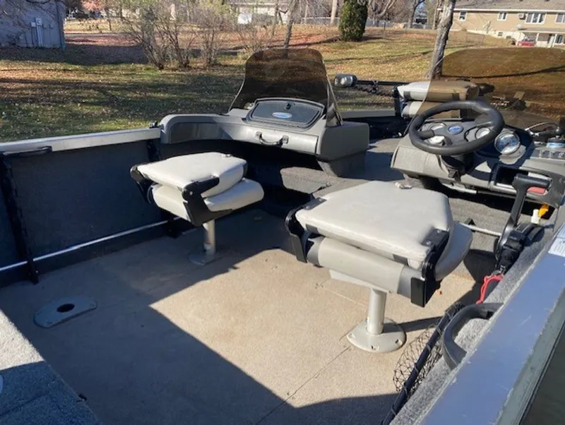 Slide: The Image of Crestliner 1650 Fish Hawk 2013 - 5