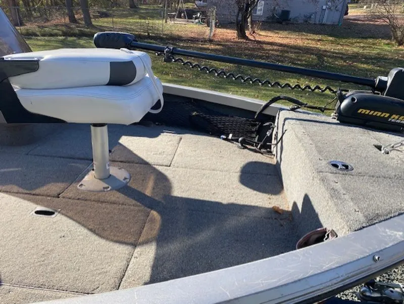 Slide: The Image of Crestliner 1650 Fish Hawk 2013 - 9