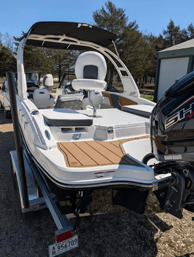 Slide: The Image of Chaparral 21 SSi 2026 - 2