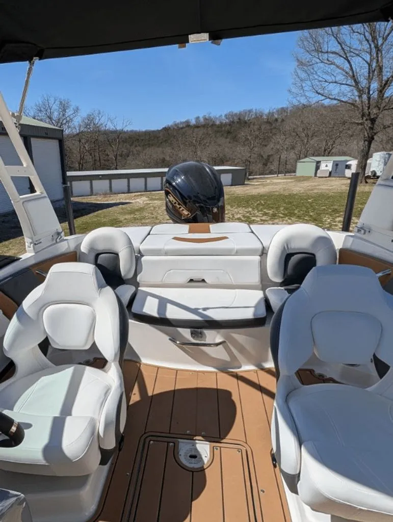 Slide: The Image of Chaparral 21 SSi 2026 - 3