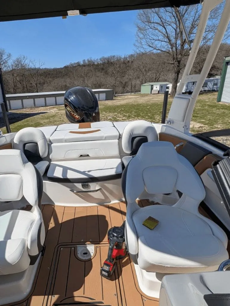 Slide: The Image of Chaparral 21 SSi 2026 - 4