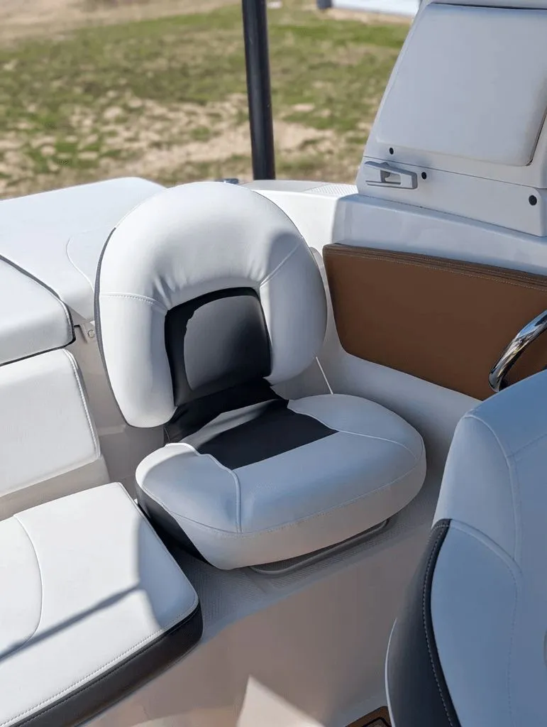 Slide: The Image of Chaparral 21 SSi 2026 - 6