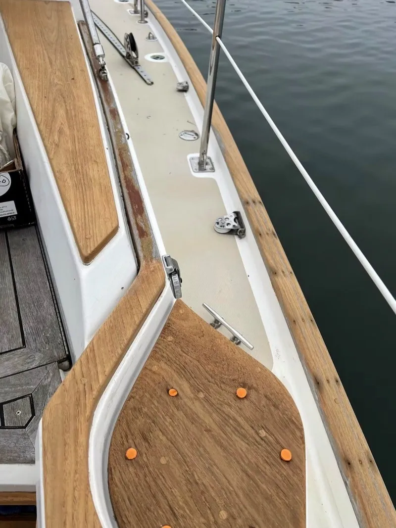 Slide: The Image of Able 42 Custom Yacht 1990 - 13