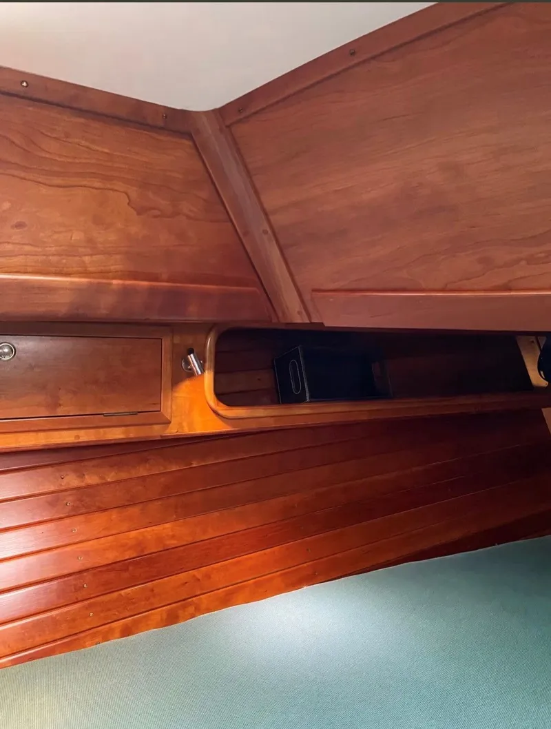 Slide: The Image of Able 42 Custom Yacht 1990 - 23