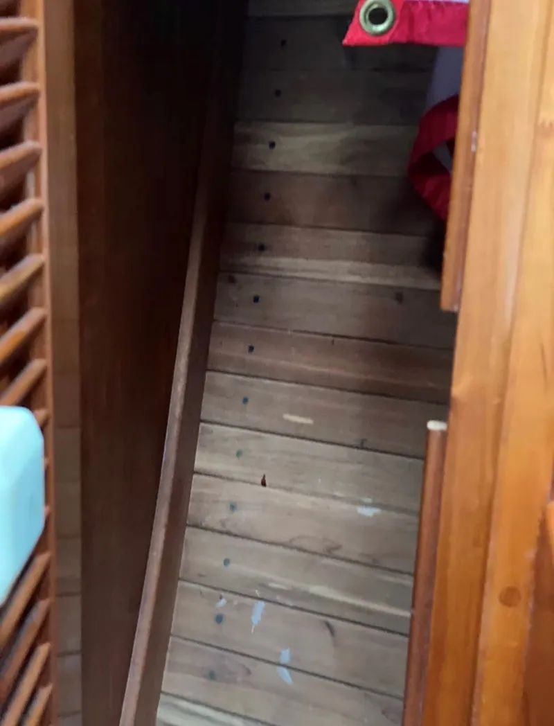 Slide: The Image of Able 42 Custom Yacht 1990 - 29